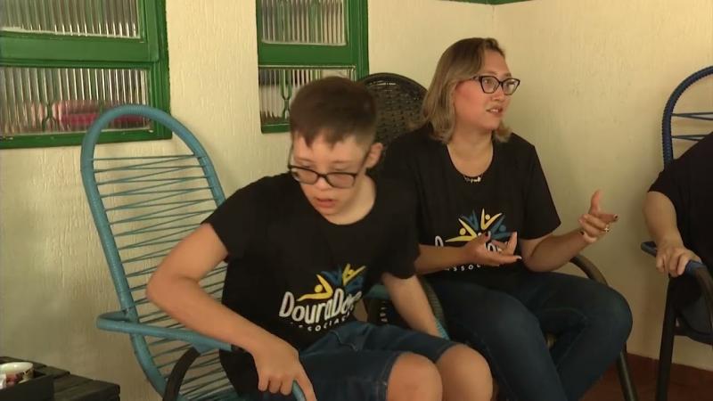 Conheça a história de Luiz Gustavo, uma criança com síndrome de Down